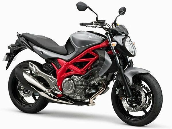 最新版 ネイキッドバイクのおすすめ32選 中型 大型一気に紹介 はじめてバイク