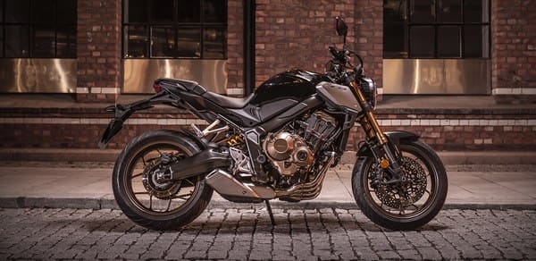 ノーマルで十分かっこいい カスタム不要の大型バイクおすすめ8選 はじめてバイク