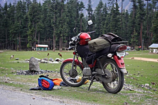 キャンツーに来たバイクの画像