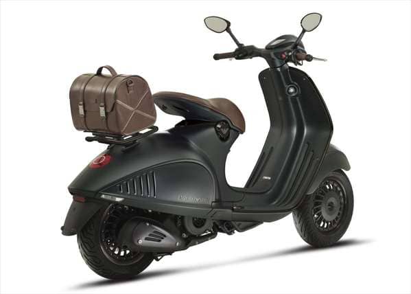 Vespa ベスパ 946はオシャレな原付125ccスクーターだよ はじめてバイク