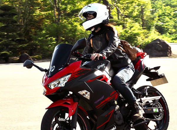 バイク女子の画像