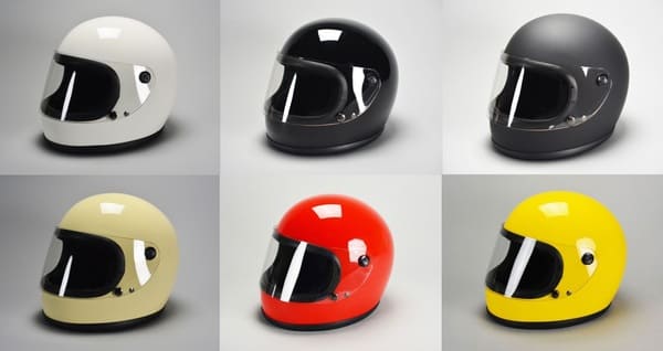 バイクマンで売っているヘルメットの画像