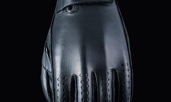 バイクの高速道路料金が普通車の半額になるか 21年から動きがありそう はじめてバイク